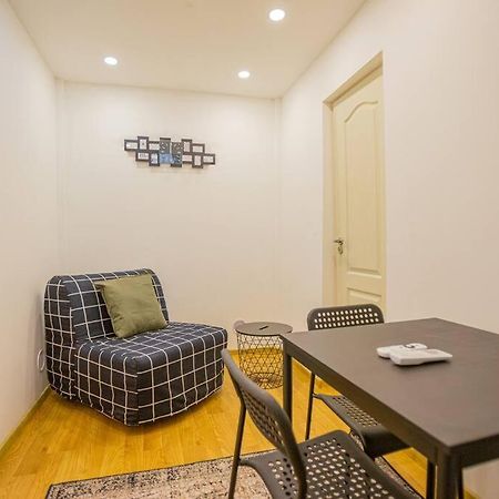 Cute Gallery Flat In Dob Str, Mars Будапеща Екстериор снимка
