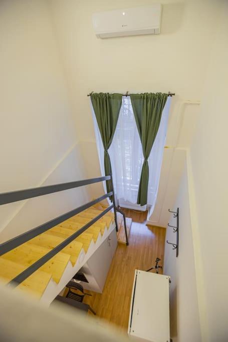 Cute Gallery Flat In Dob Str, Mars Будапеща Екстериор снимка