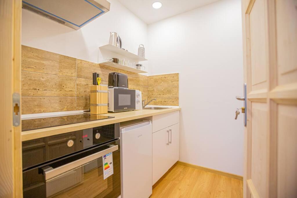 Cute Gallery Flat In Dob Str, Mars Будапеща Екстериор снимка